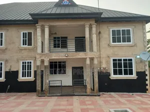 10bdrm House in Abrepo Asubonten, Kumasi Metropolitan for sale