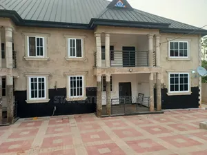 10bdrm House in Abrepo Asubonten, Kumasi Metropolitan for sale