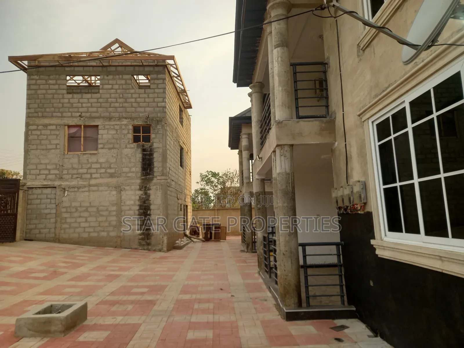 10bdrm House in Abrepo Asubonten, Kumasi Metropolitan for sale