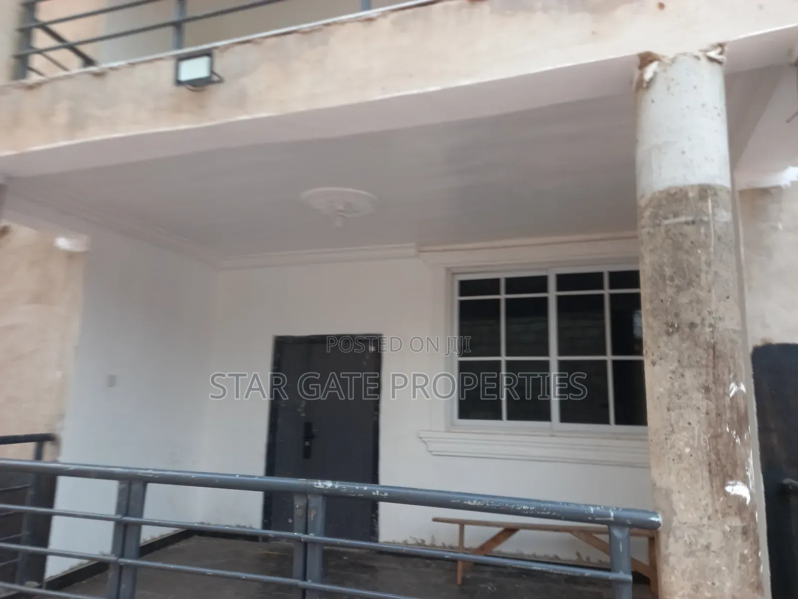 10bdrm House in Abrepo Asubonten, Kumasi Metropolitan for sale