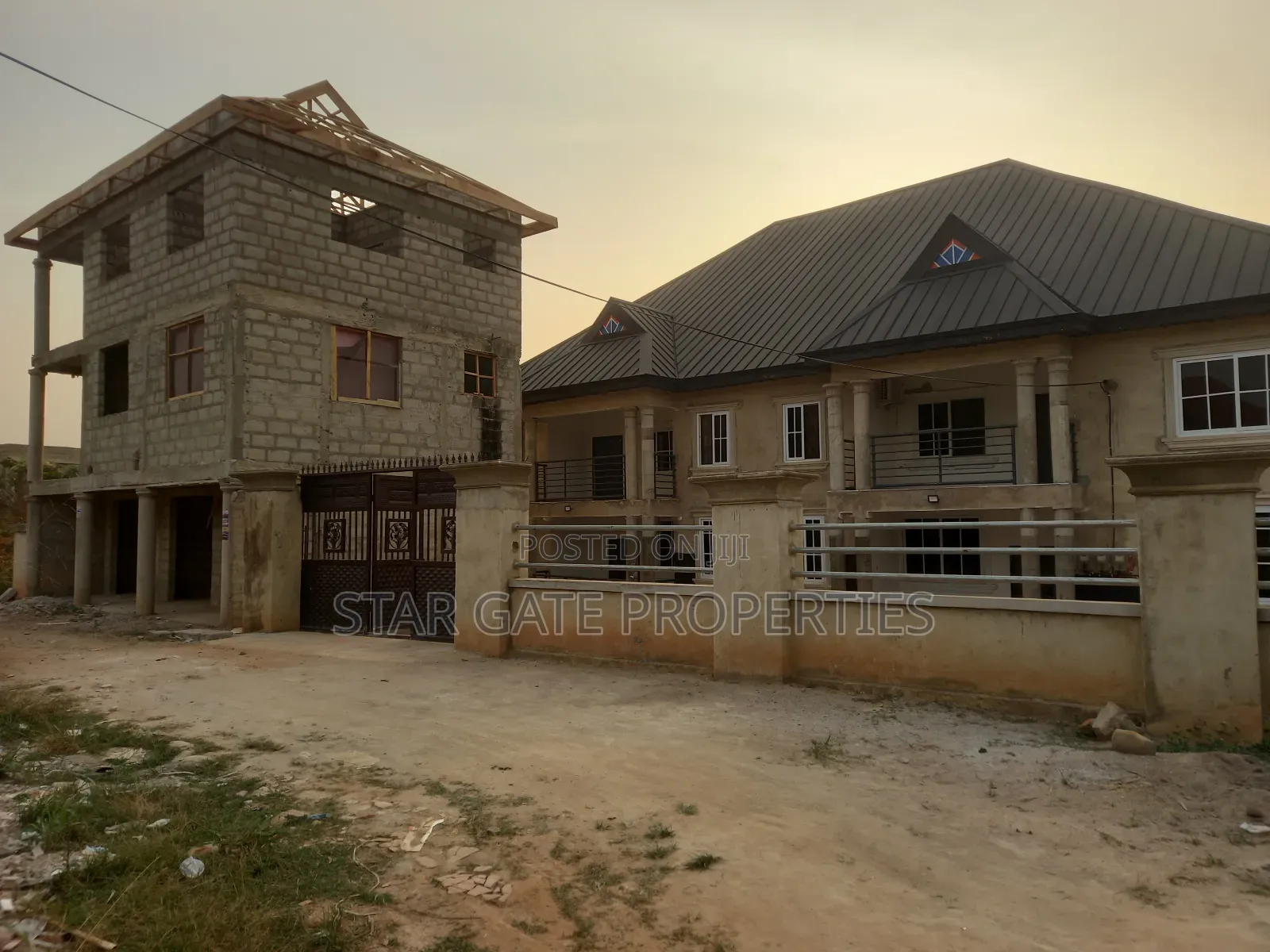 10bdrm House in Abrepo Asubonten, Kumasi Metropolitan for sale