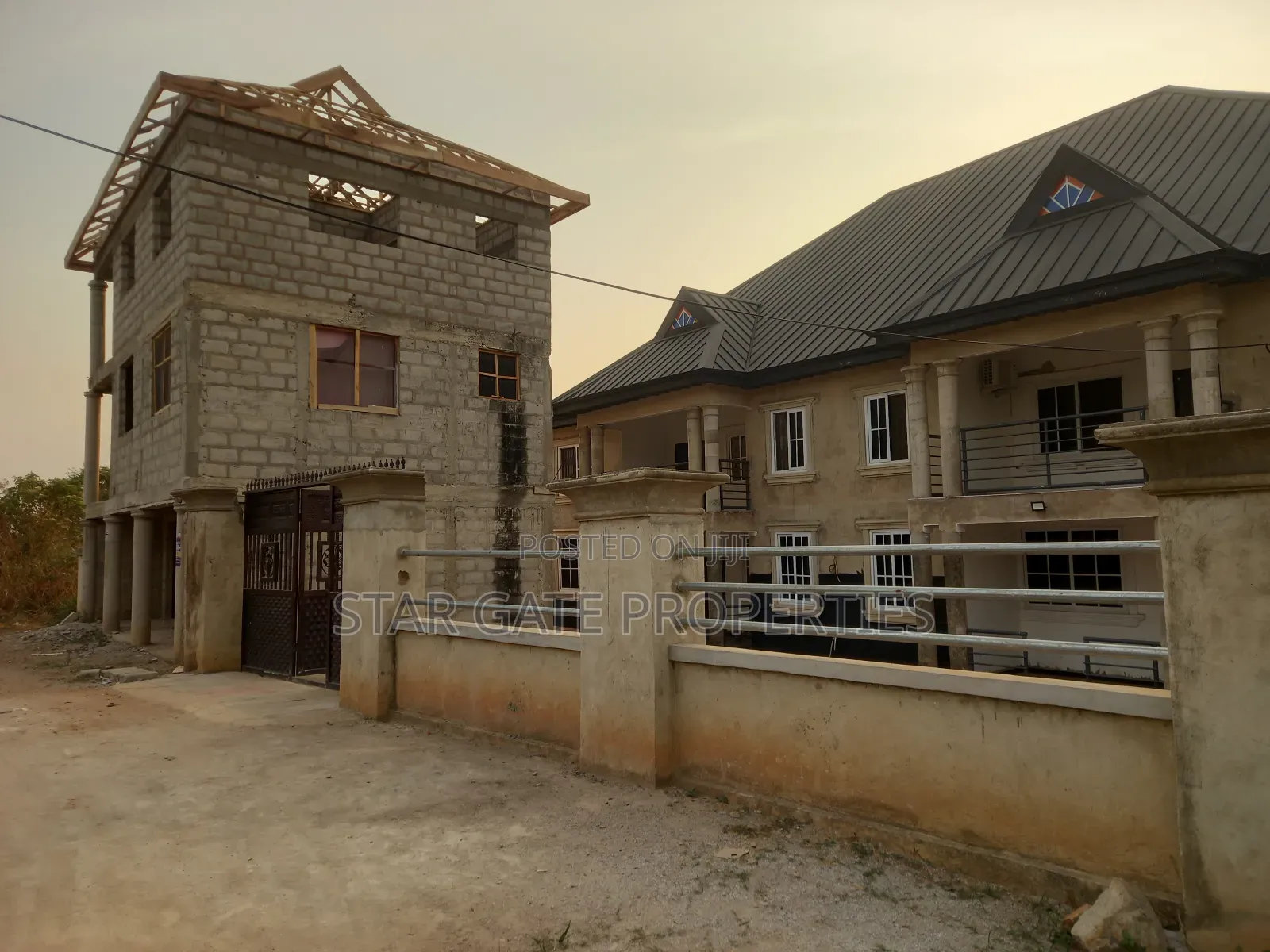 10bdrm House in Abrepo Asubonten, Kumasi Metropolitan for sale