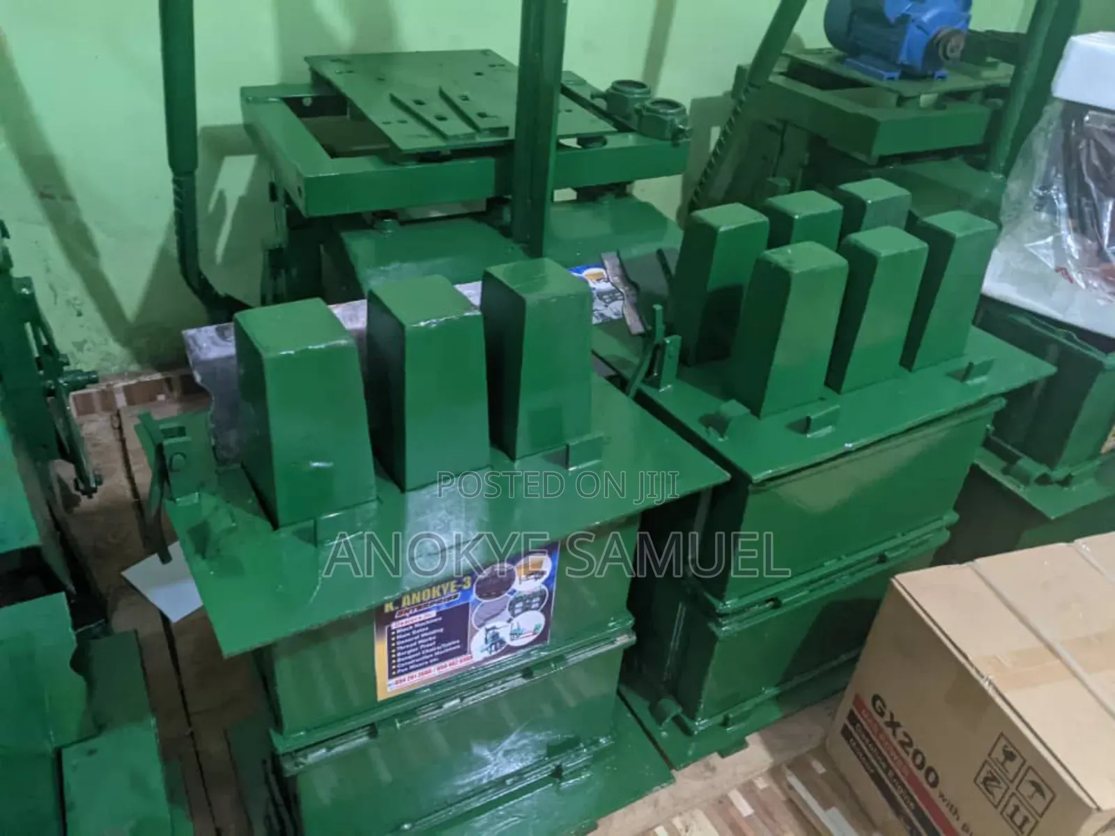 Semi Automatic Concrete Block Machine