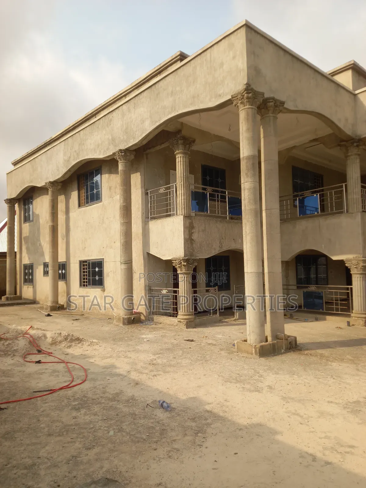 8bdrm House in Kenyasi Adwumam, Kumasi Metropolitan for sale