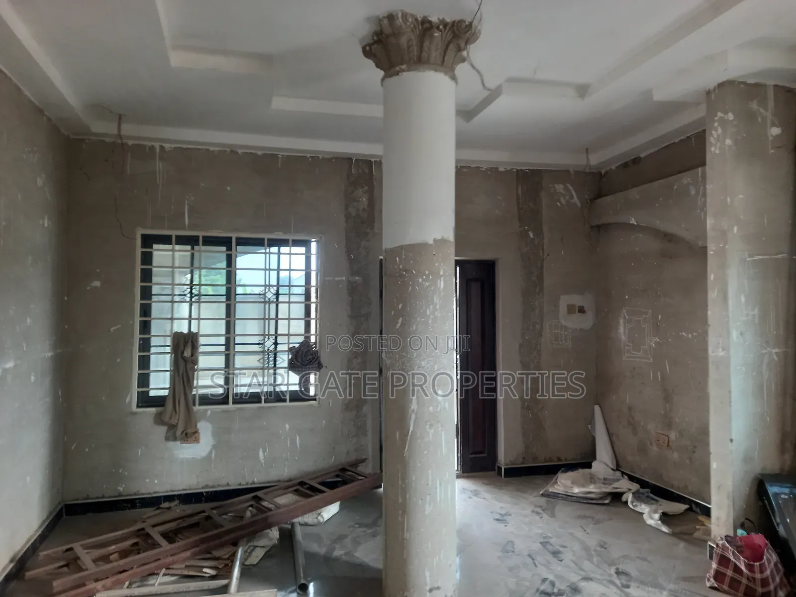 8bdrm House in Kenyasi Adwumam, Kumasi Metropolitan for sale