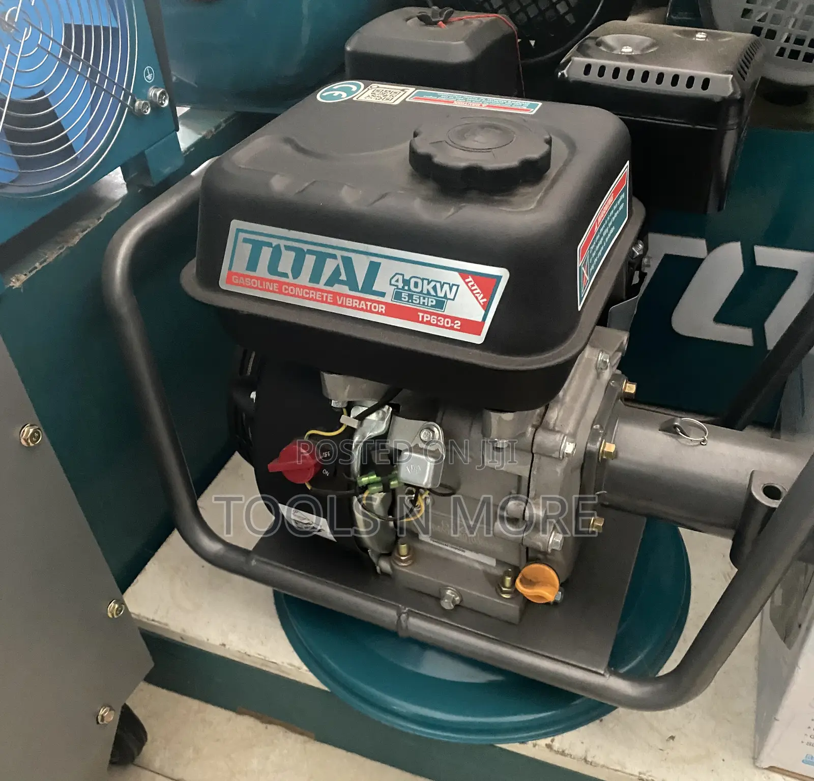 TOTAL Gasoline Concrete Vibrator 5.5HP (Claw Type)