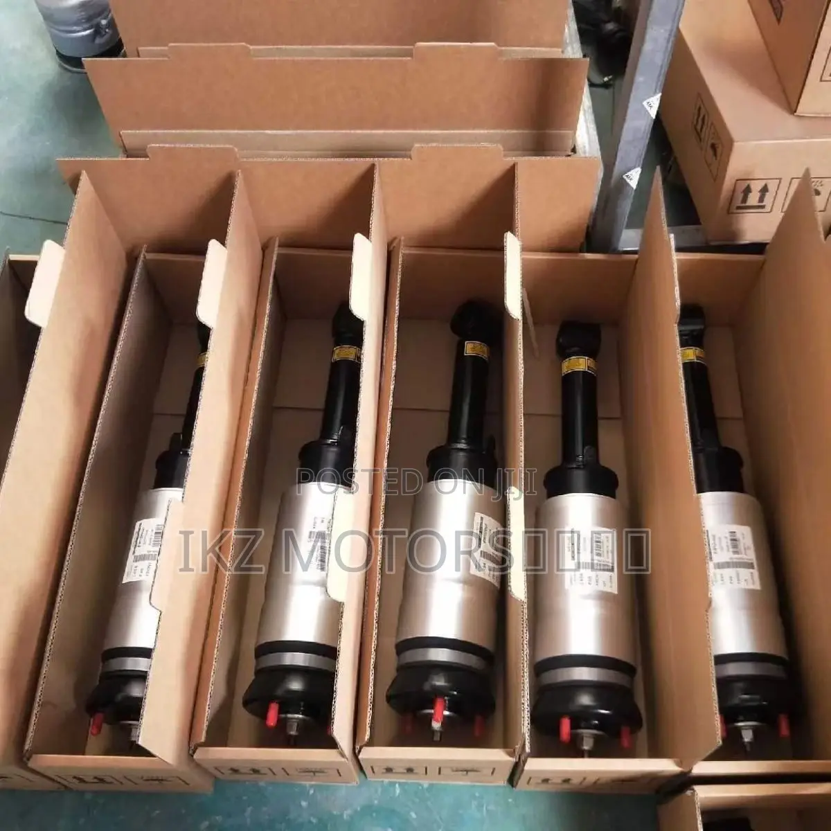 Range Rover Sports/Lr3/Lr4 Discovery Front Shocks