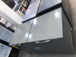 Pearl Freezer With 400 Liters and Glass on Top Available