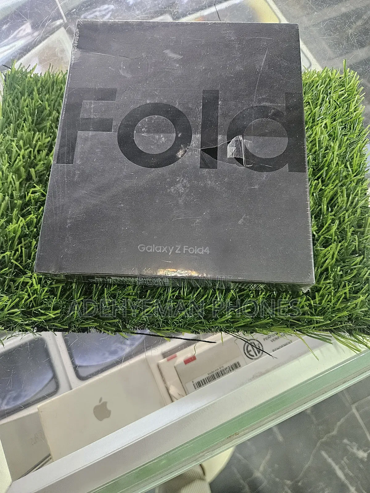 New Samsung Galaxy Z Fold4 256 GB Gray
