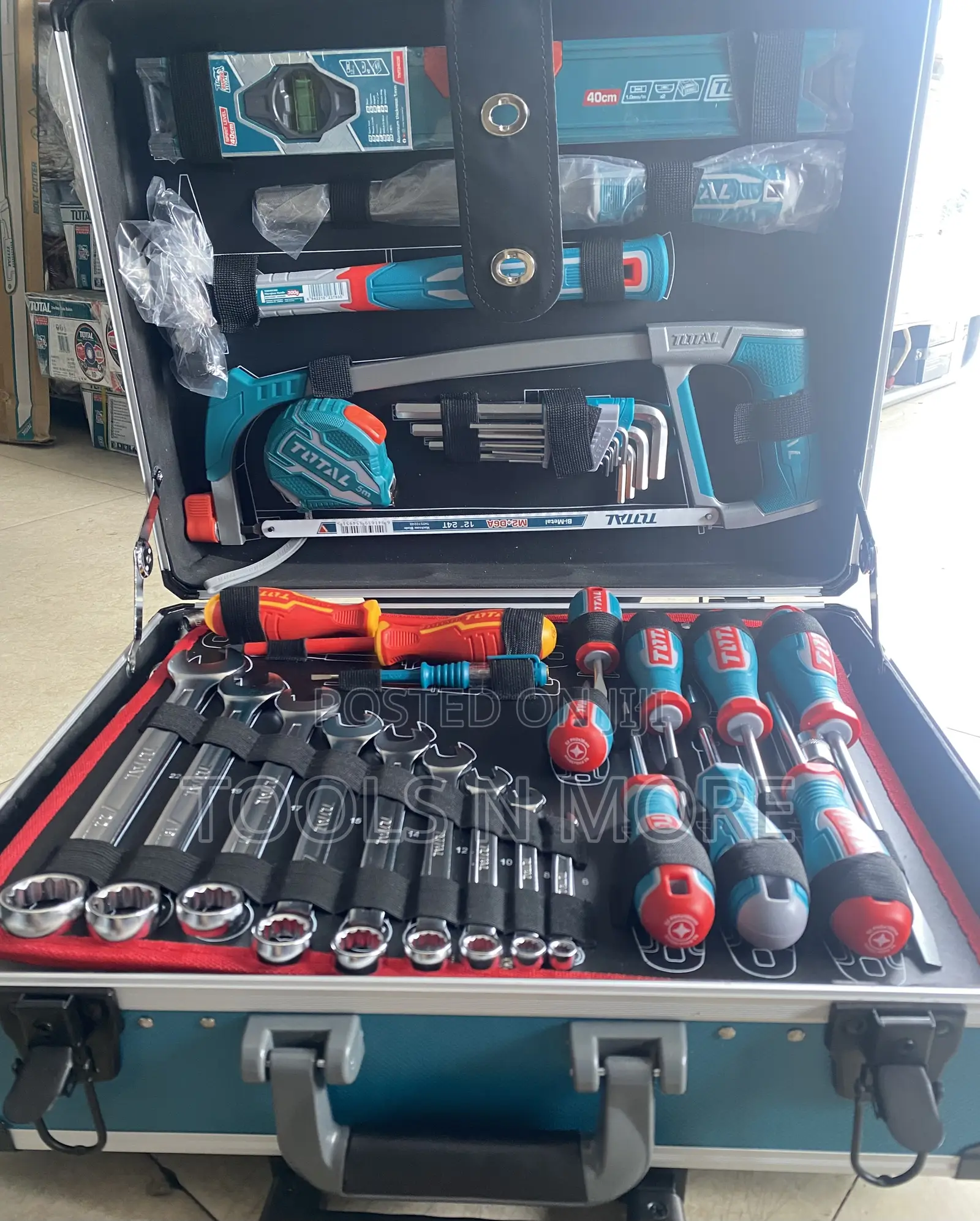 Total 147 Pieces Tools Set ( Plus Trolley Case)