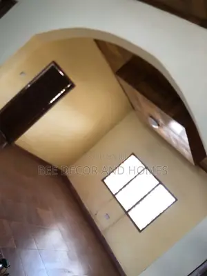 9bdrm Mansion in Bee Decor & Homes, Oyarifa for sale