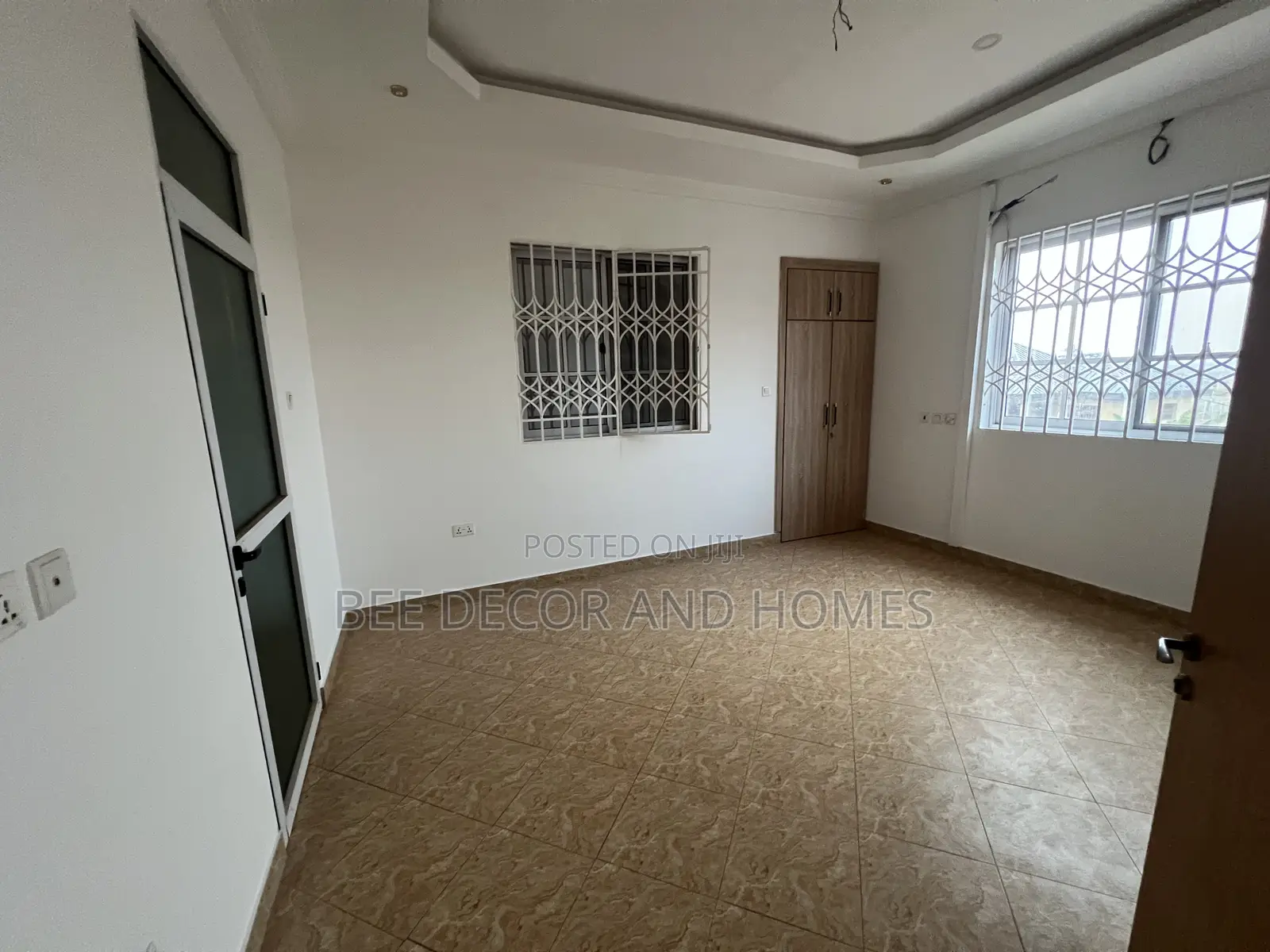 3bdrm Apartment in Bee Decor & Homes, Old Ashomang for rent