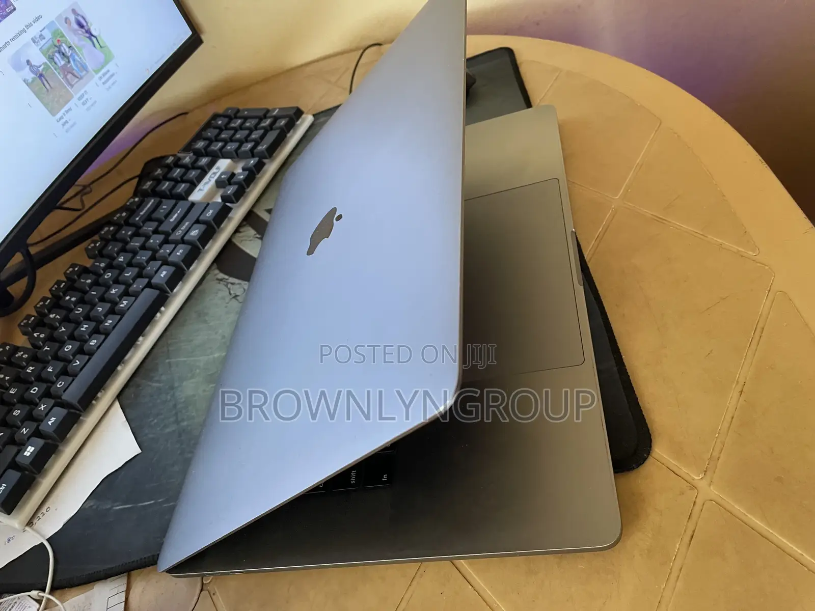 Laptop Apple MacBook Pro 2018 16GB Intel Core I7 SSD 256GB