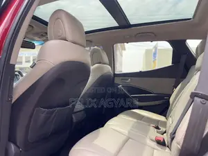 Hyundai Santa Fe 2015 Red