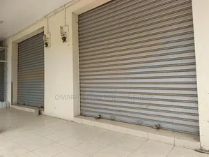 Spacious Shop at Adenta