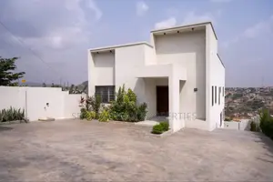 5bdrm House in Skm Properties, Kwabenya for sale