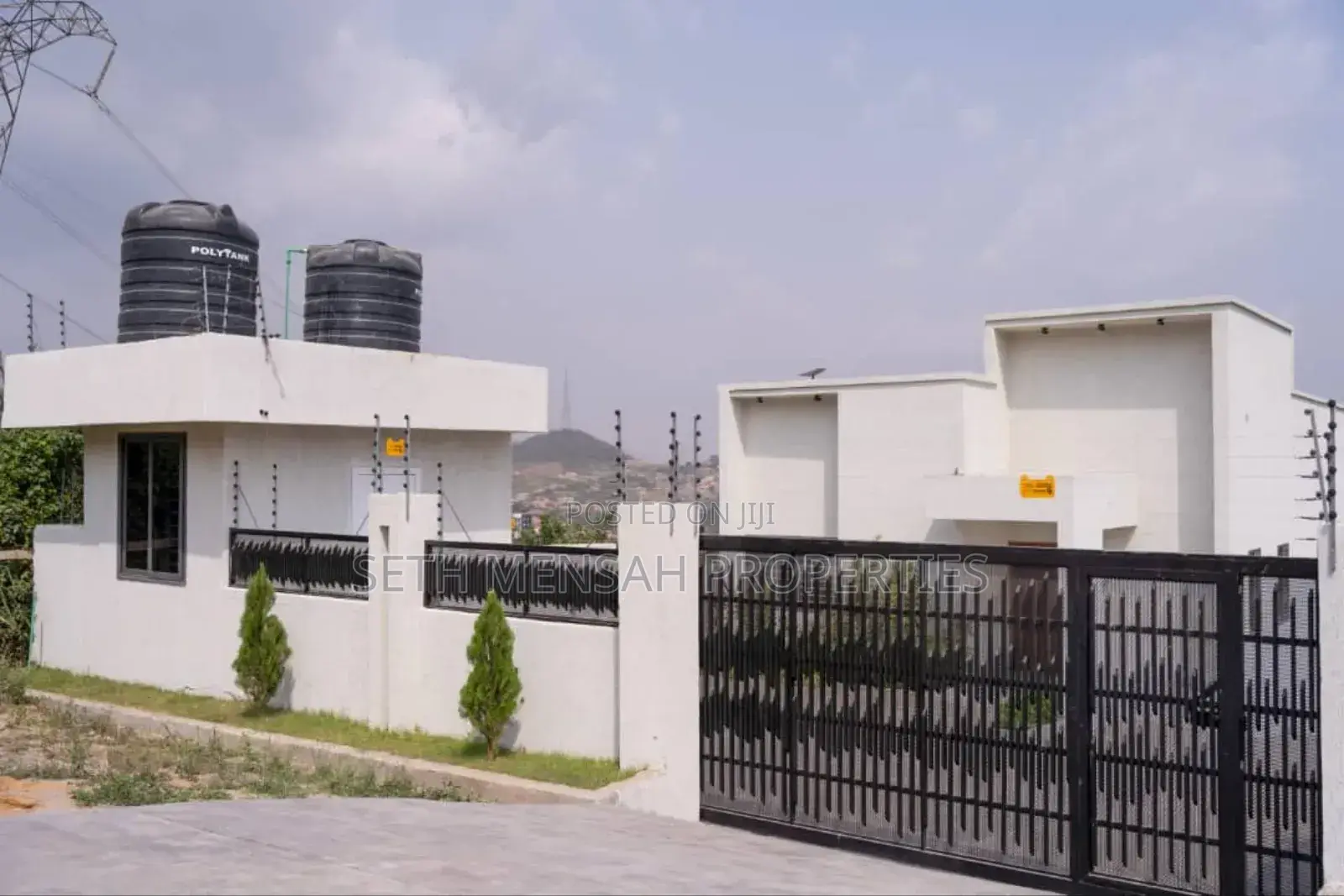 5bdrm House in Skm Properties, Kwabenya for sale