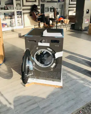 Quiet and Efficient LG 8kg Fully Auto Washing Machine,Gray
