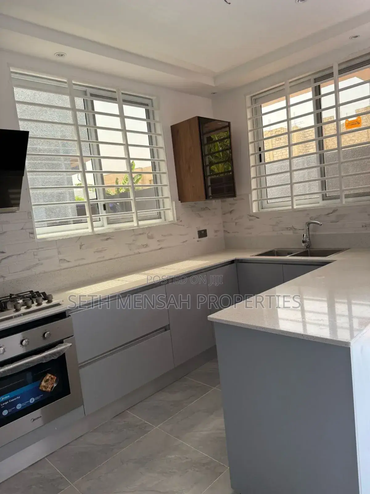 3bdrm House in Skm Properties, Adenta for sale