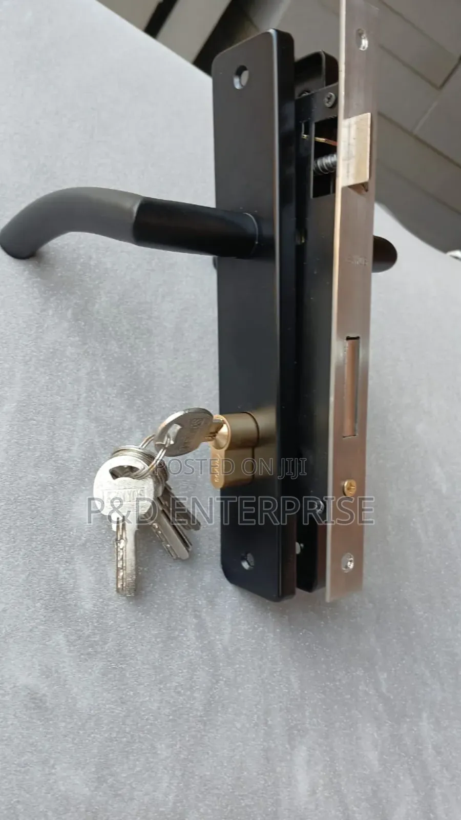 Quality Wooden Door Lock With Black Handle