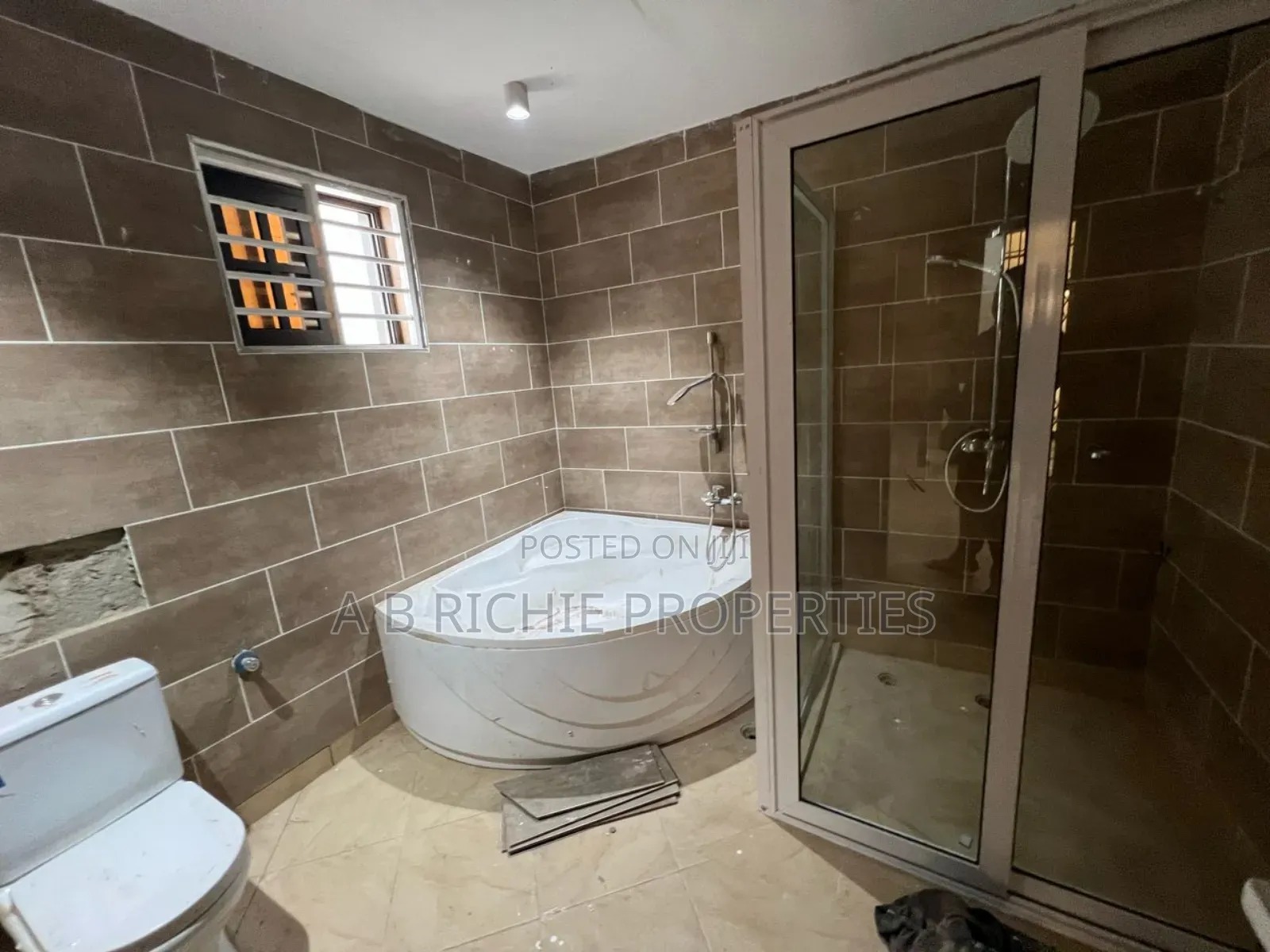 3bdrm House in Ab Richie Properties, Spintex for rent