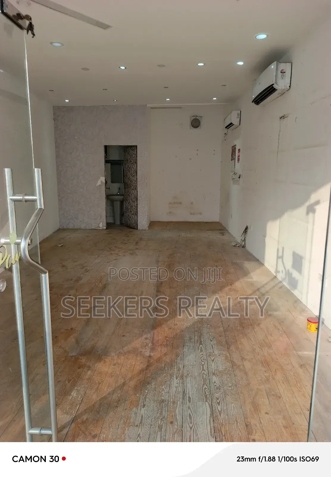 Contemporary Shop on a Busy Street at Labone for Rent