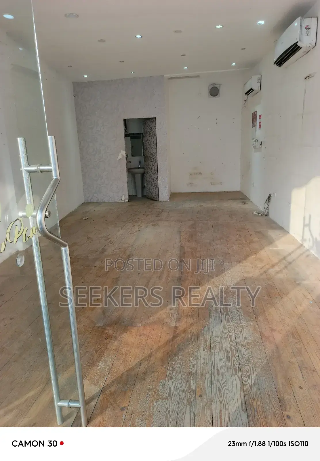 Contemporary Shop on a Busy Street at Labone for Rent