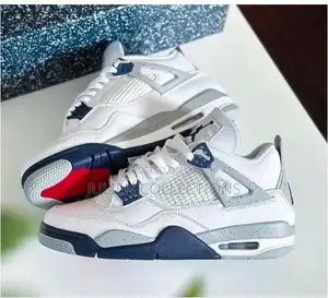 Jordan Retro 4 Midnight Navy