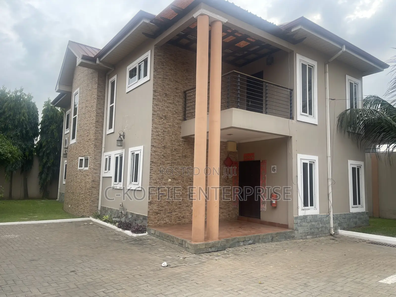 4bdrm Duplex in Tesano for rent