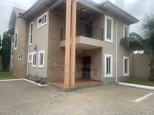 4bdrm Duplex in Tesano for rent