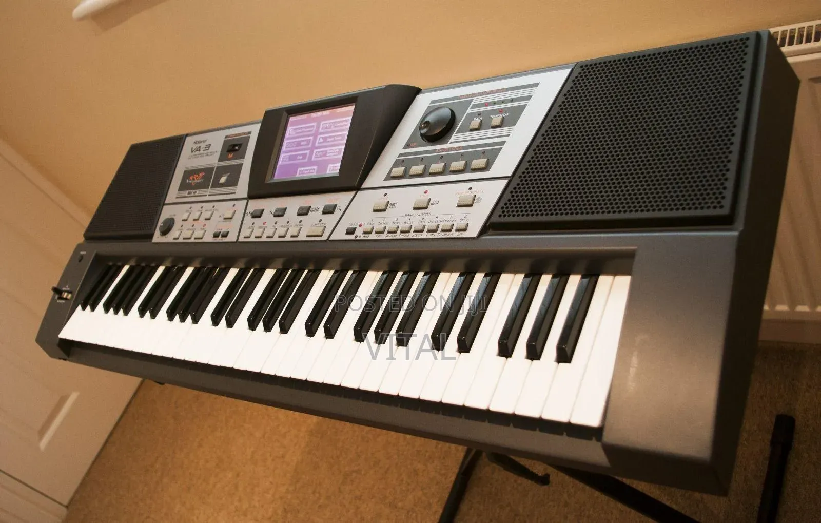 Roland Va3