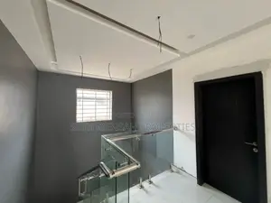 5bdrm House in Sakumono Estate for sale