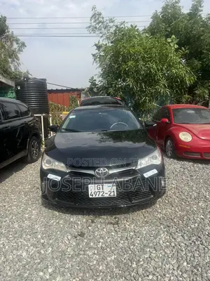 Photo - Toyota Camry 2015 Black