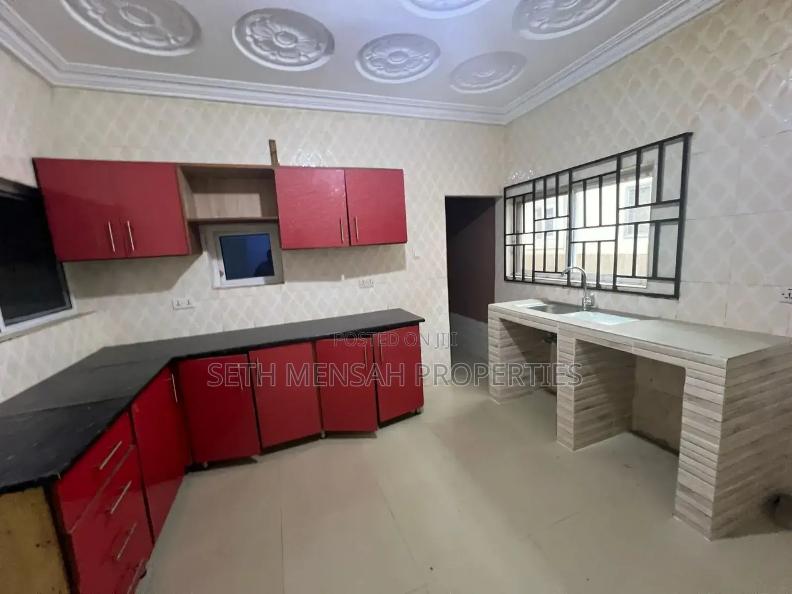 4bdrm House in Skm Properties, Baatsona Total for sale