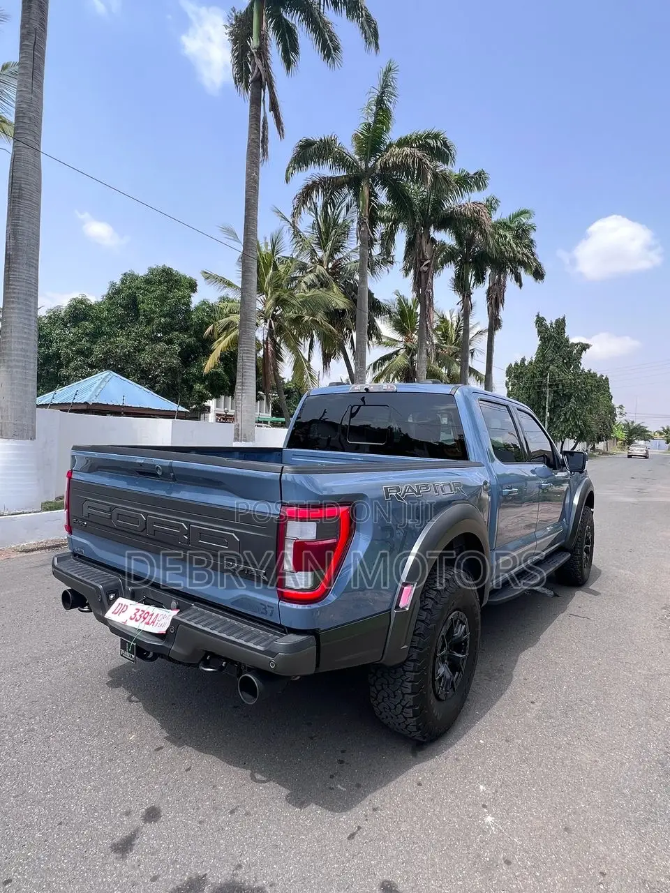 Ford F-150 Raptor 2023 Blue