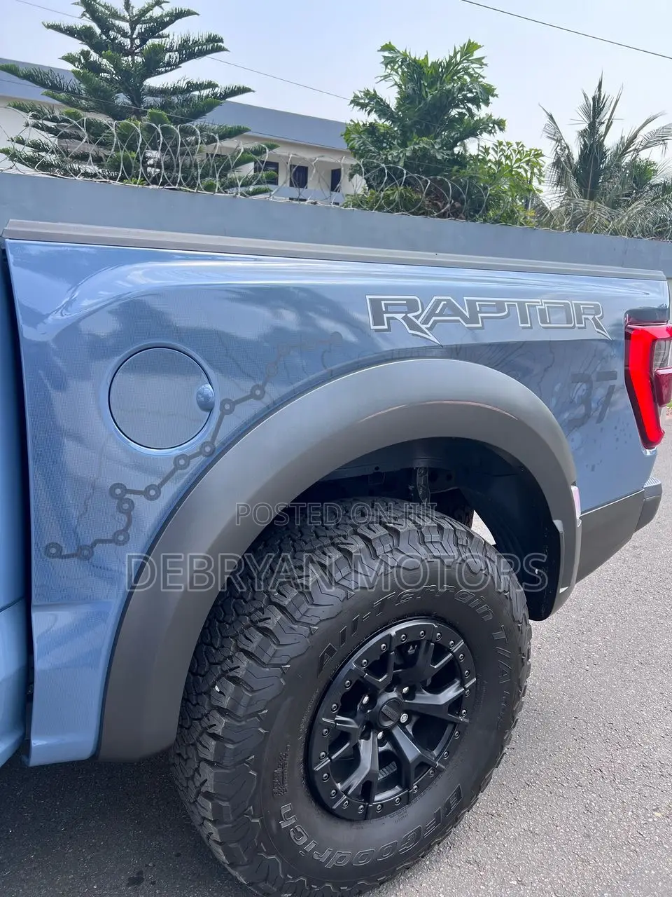 Ford F-150 Raptor 2023 Blue