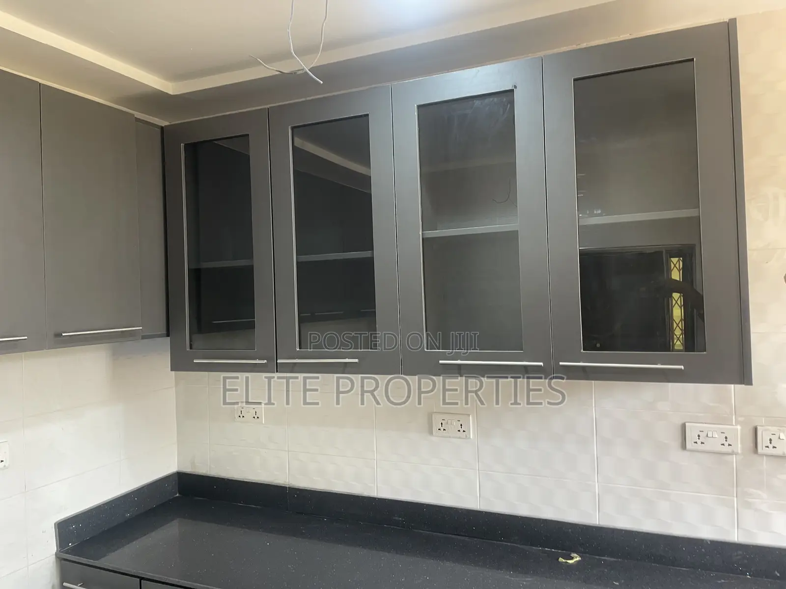 2bdrm Apartment in Community 25 Tema - for rent
