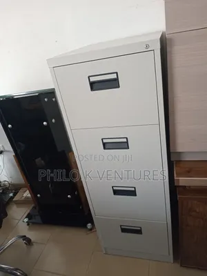 Storage Cabinet for Your Workers
