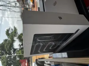 New Laptop Apple MacBook Pro 16GB Apple M3 SSD 512GB