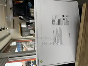 New Laptop Apple MacBook Pro 16GB Apple M3 SSD 512GB