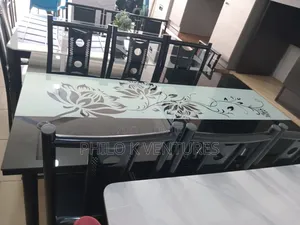 Hall Way Eaten Table and Chair Very Affordable