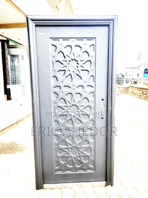 Quality Paladin Armored Single Door  With Handle