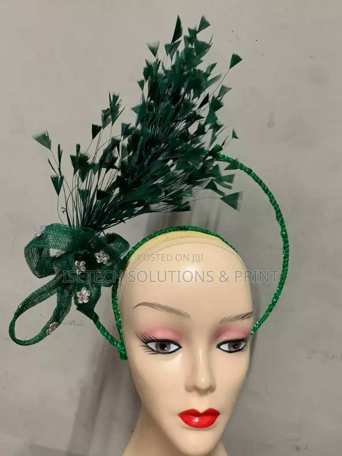 Green Fascinator For All Events And Programs