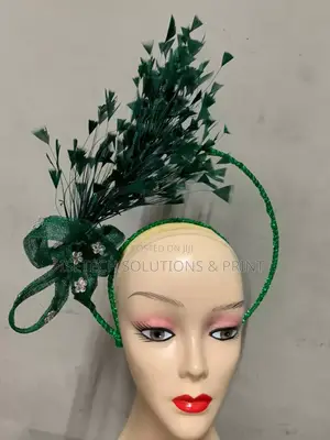 Green Fascinator For All Events And Programs