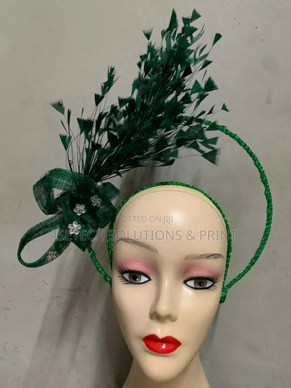 Green Fascinator For All Events And Programs