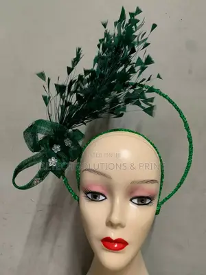 Green Fascinator For All Events And Programs