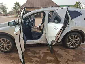 Honda CR-V 2022 White