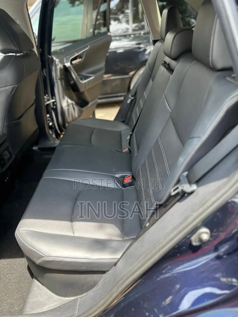 Toyota RAV4 Limited FWD 2020 Blue