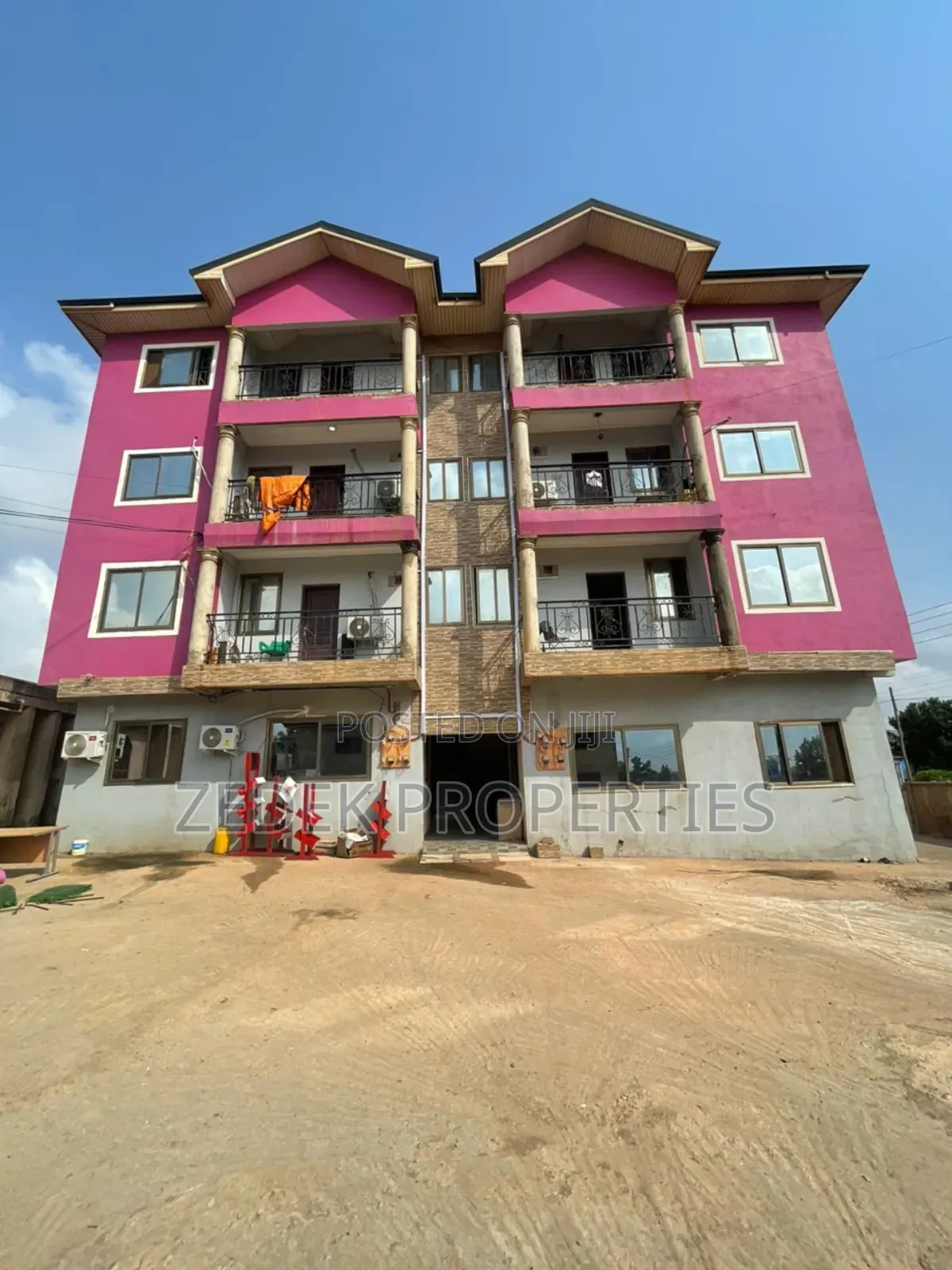 2bdrm Apartment in Zedek Properties, Ofankor for rent