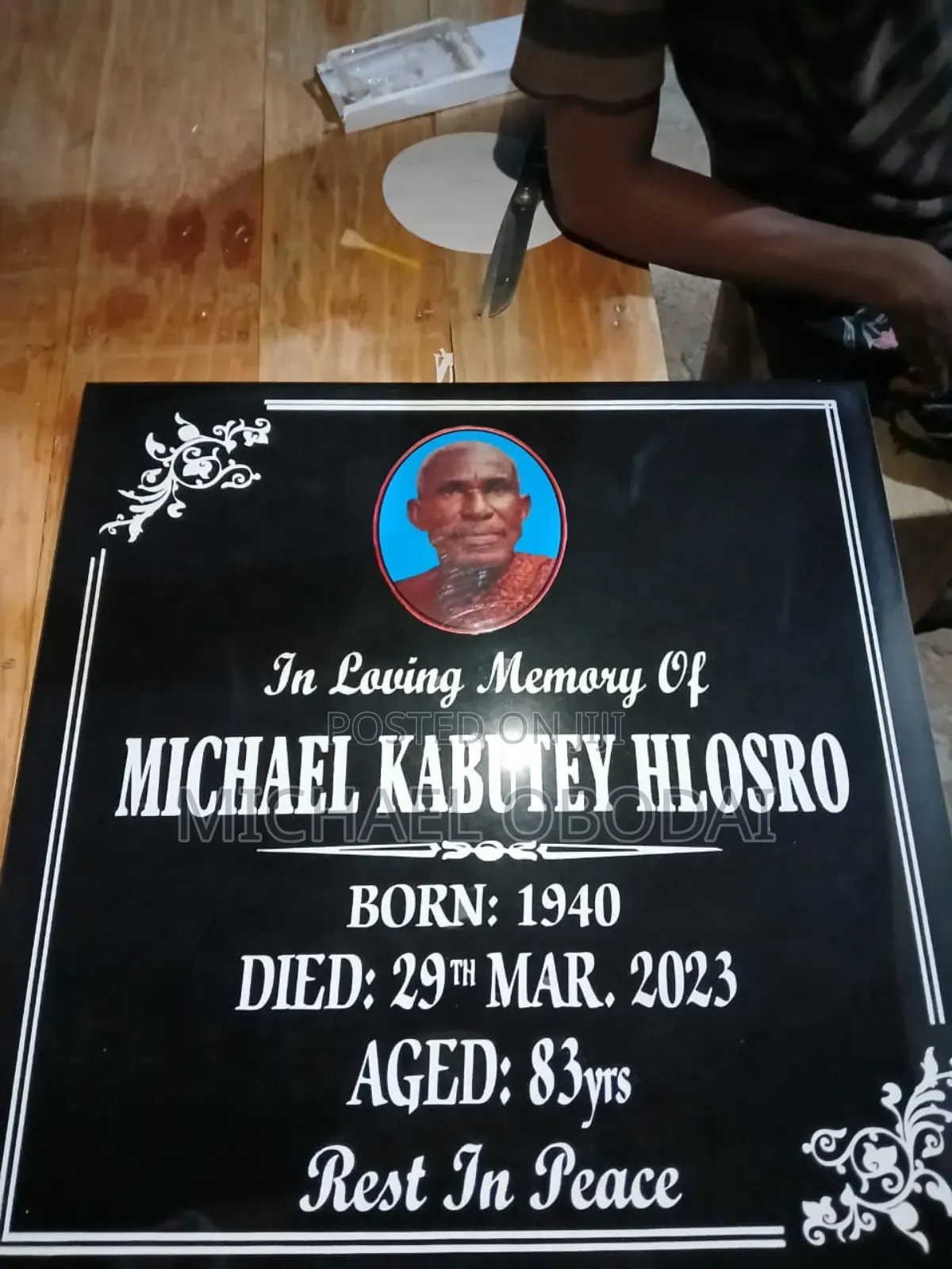 Memorial Plaque Writing